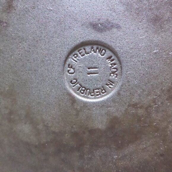 VINTAGE 11” SKILLET WATERFORD IRELAND COLORCAST YELLOW ENAMEL CAST IRON SKILLET - Picture 11 of 15